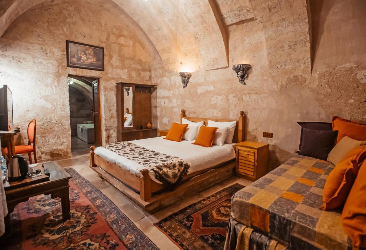 Larissa Cave Hotel เนฟซิเฮียร์ ภายนอก รูปภาพ